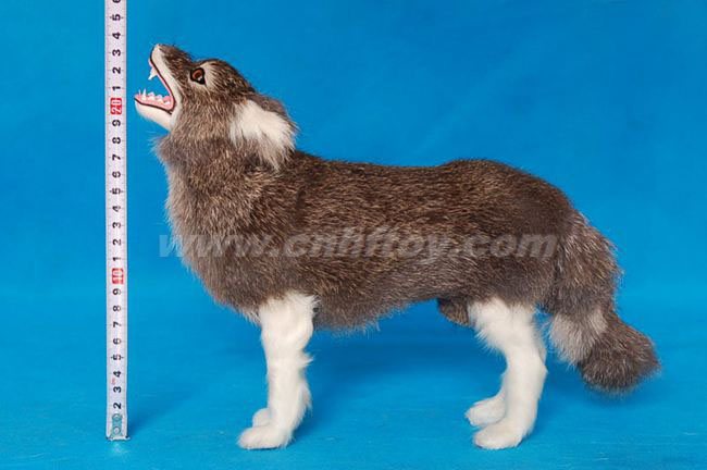 皮毛玩具狼：LA021菏泽恒方皮毛工艺品有限公司