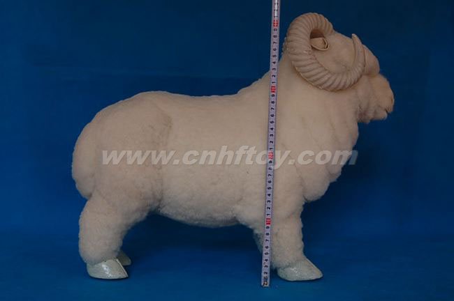 皮毛玩具羊：Y154菏泽恒方皮毛工艺品有限公司