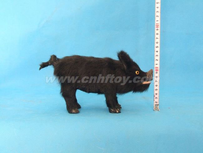 皮毛玩具猪：ZH008菏泽恒方皮毛工艺品有限公司