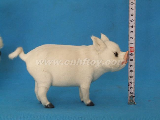 皮毛玩具猪：ZH011菏泽恒方皮毛工艺品有限公司
