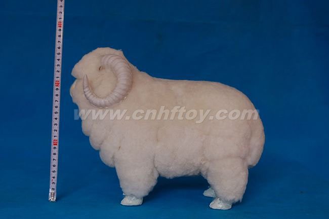 皮毛玩具羊：N129菏泽恒方皮毛工艺品有限公司