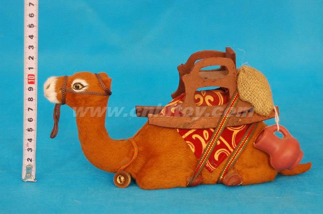 皮毛玩具骆驼：LT105菏泽恒方皮毛工艺品有限公司