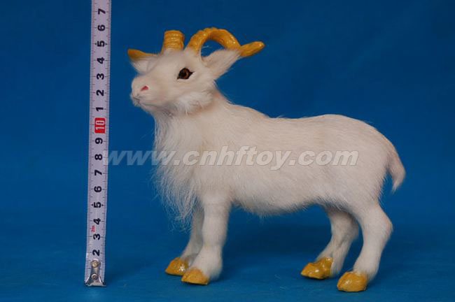 皮毛玩具羊：Y136菏泽恒方皮毛工艺品有限公司