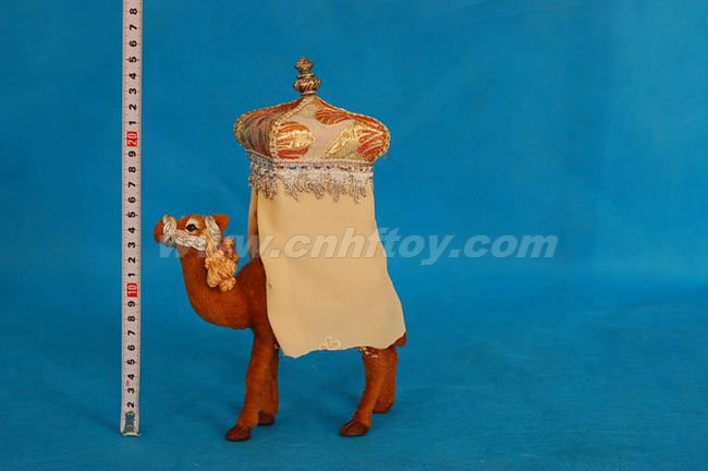 皮毛玩具骆驼：LT122菏泽恒方皮毛工艺品有限公司